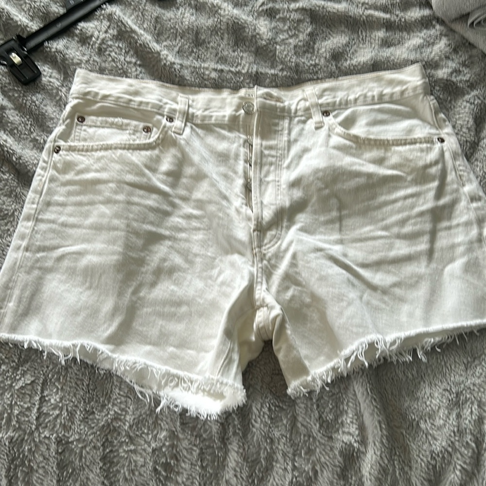 Brand new never warn agolde white denim cut offs